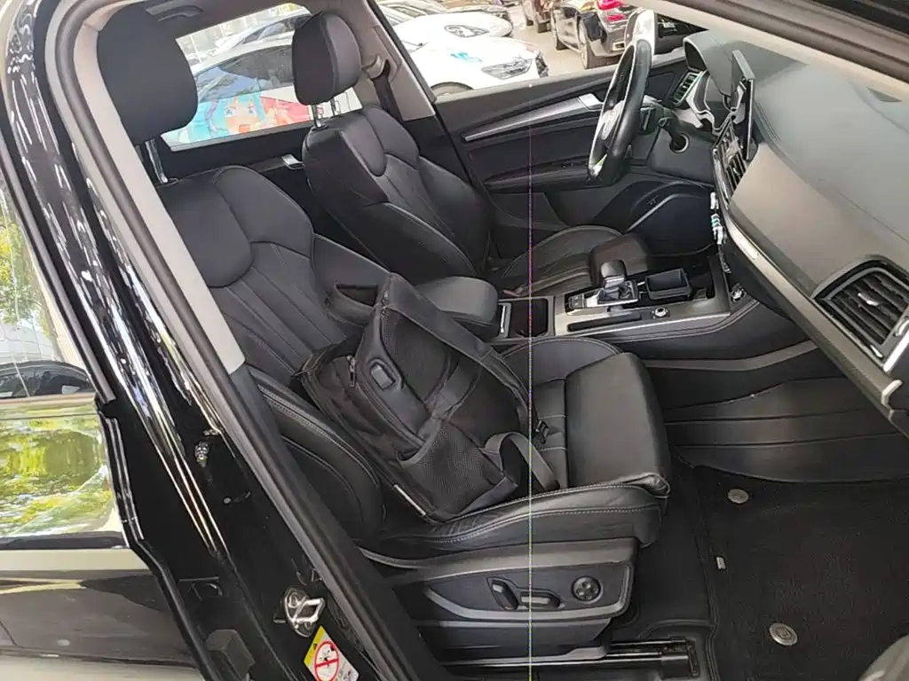 Audi Q5L — миниатюра 25