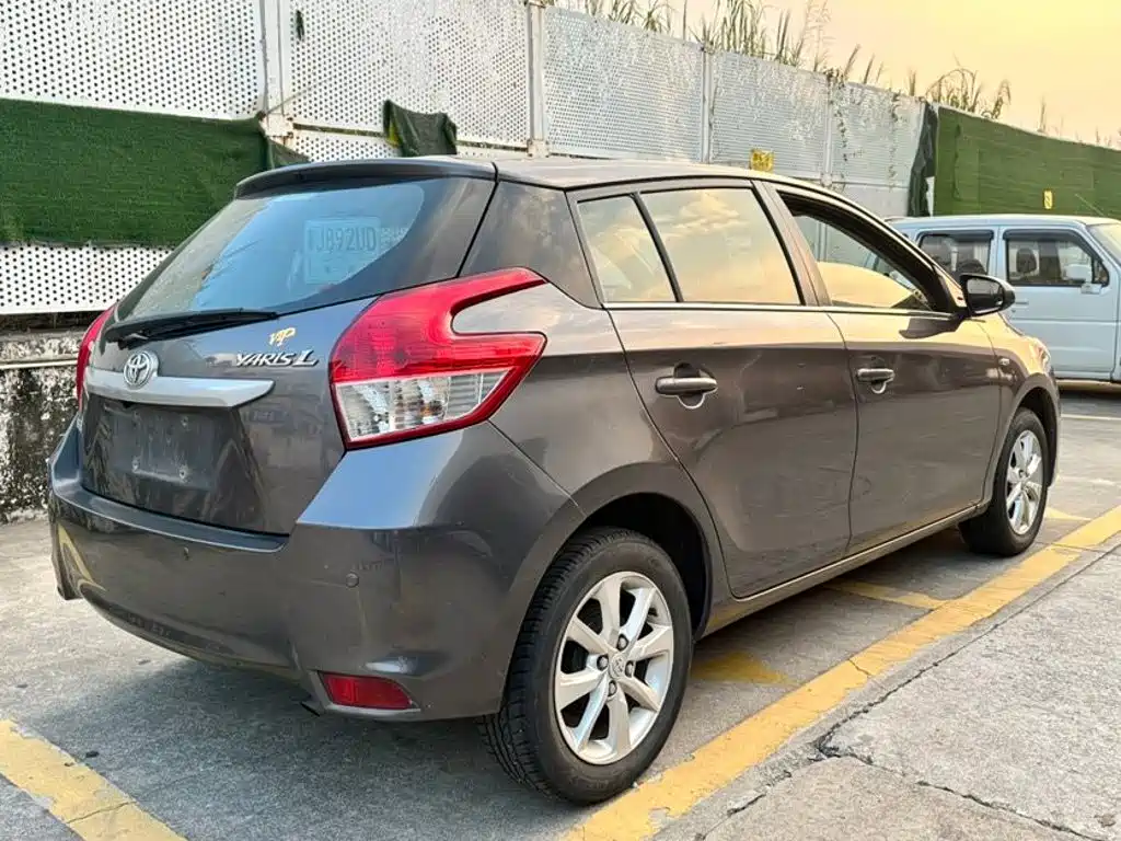Toyota Yaris L — миниатюра 7