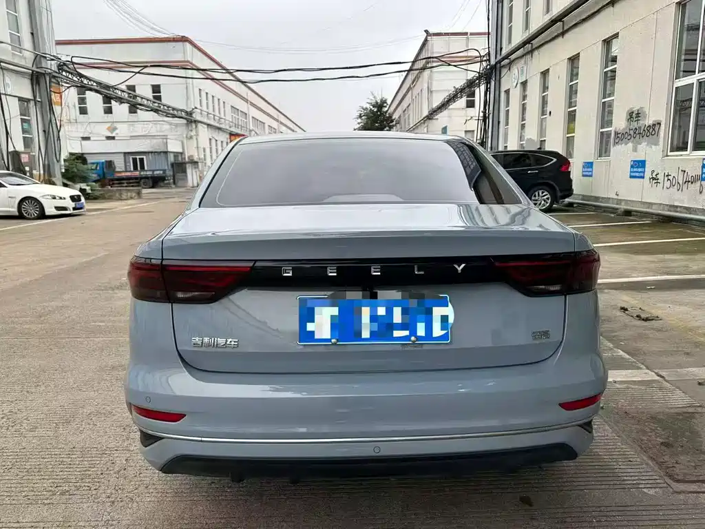 Geely Emgrand — миниатюра 8