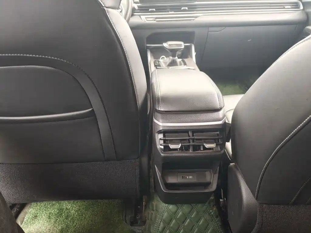 Geely Emgrand — миниатюра 9