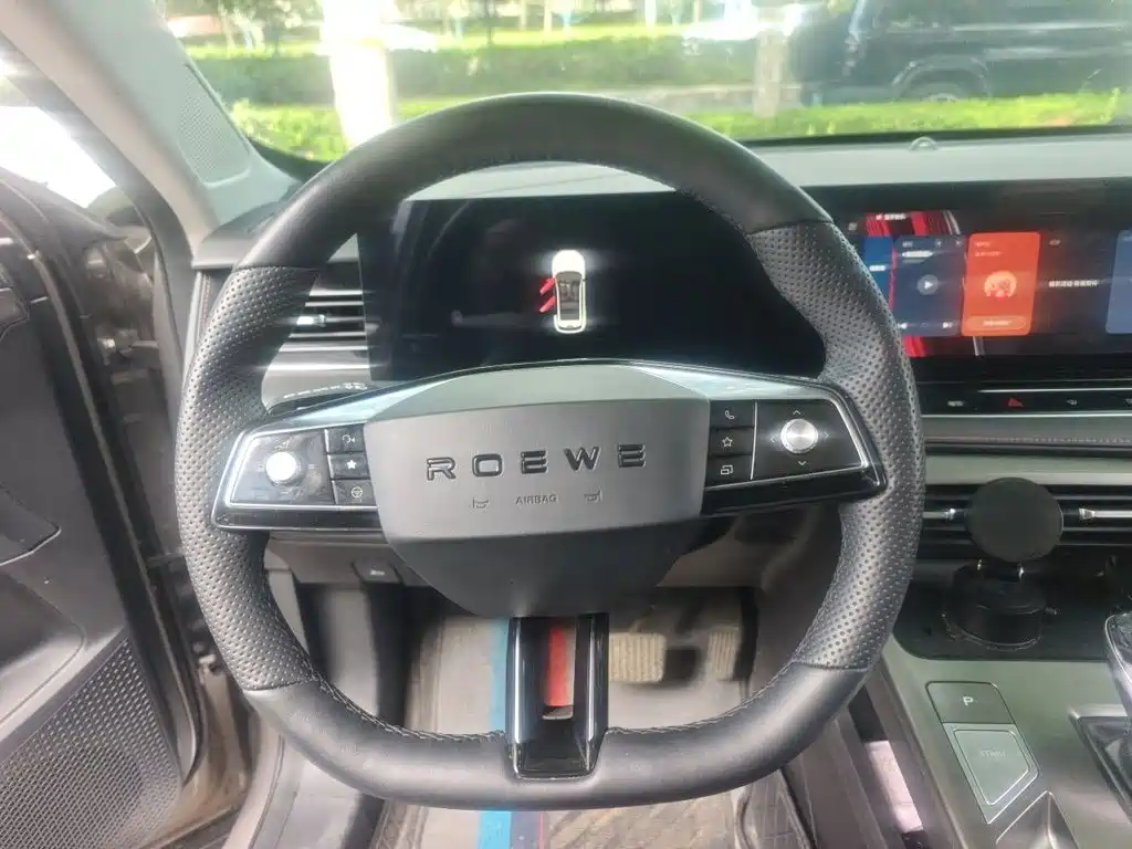 Roewe RX5 New Energy — миниатюра 11