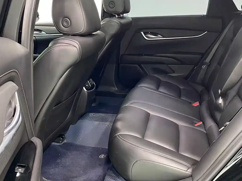 Cadillac XTS — миниатюра 4