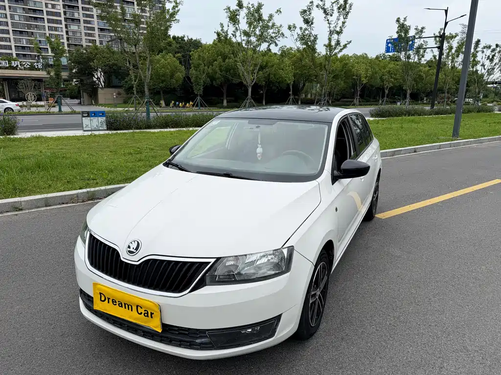 Купить Skoda Rapid Spaceback