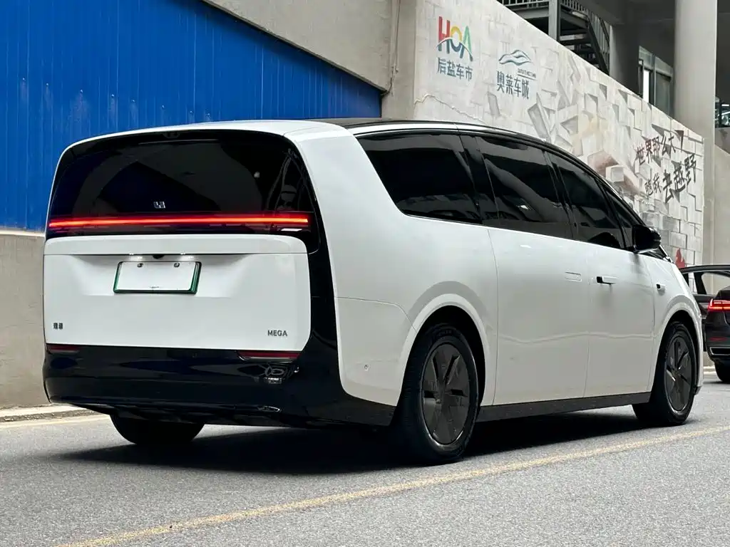 Li Auto Li MEGA — миниатюра 5