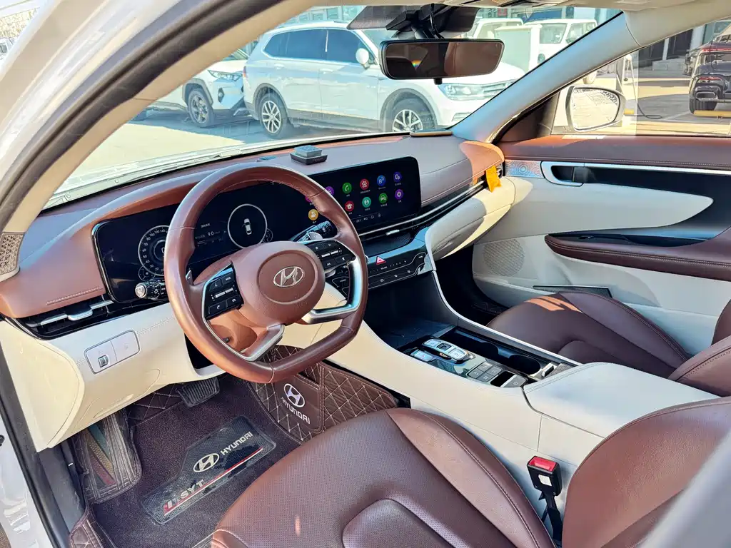 HYUNDAI NAME PICTURE