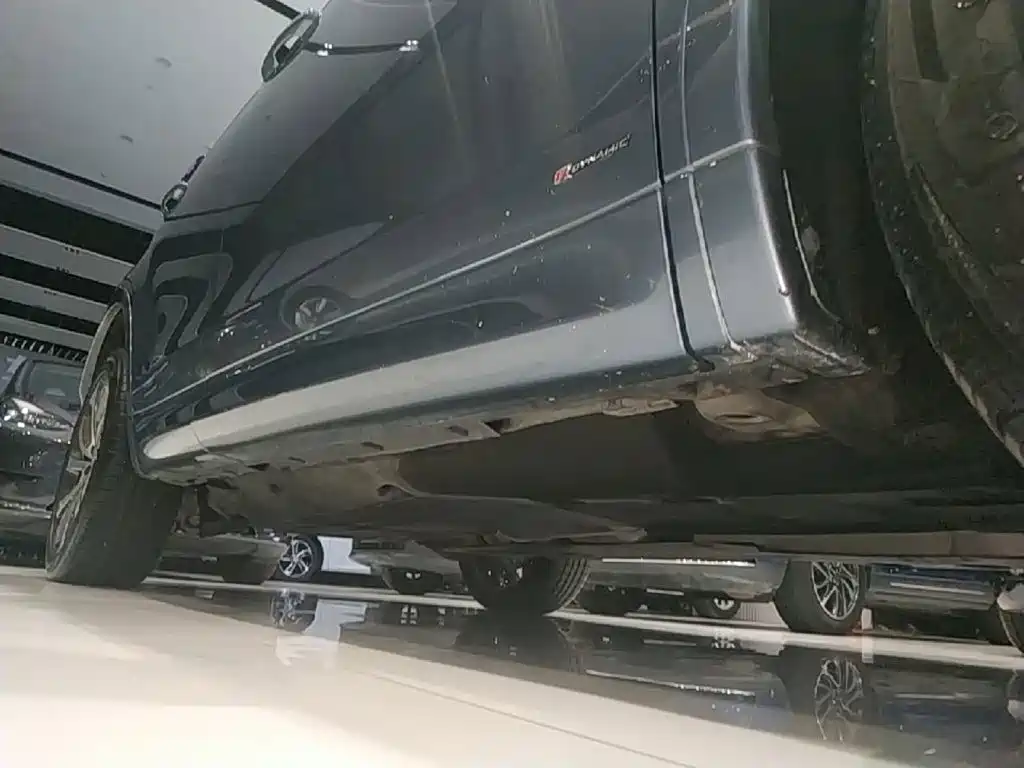 Land Rover Discovery Sport — миниатюра 21