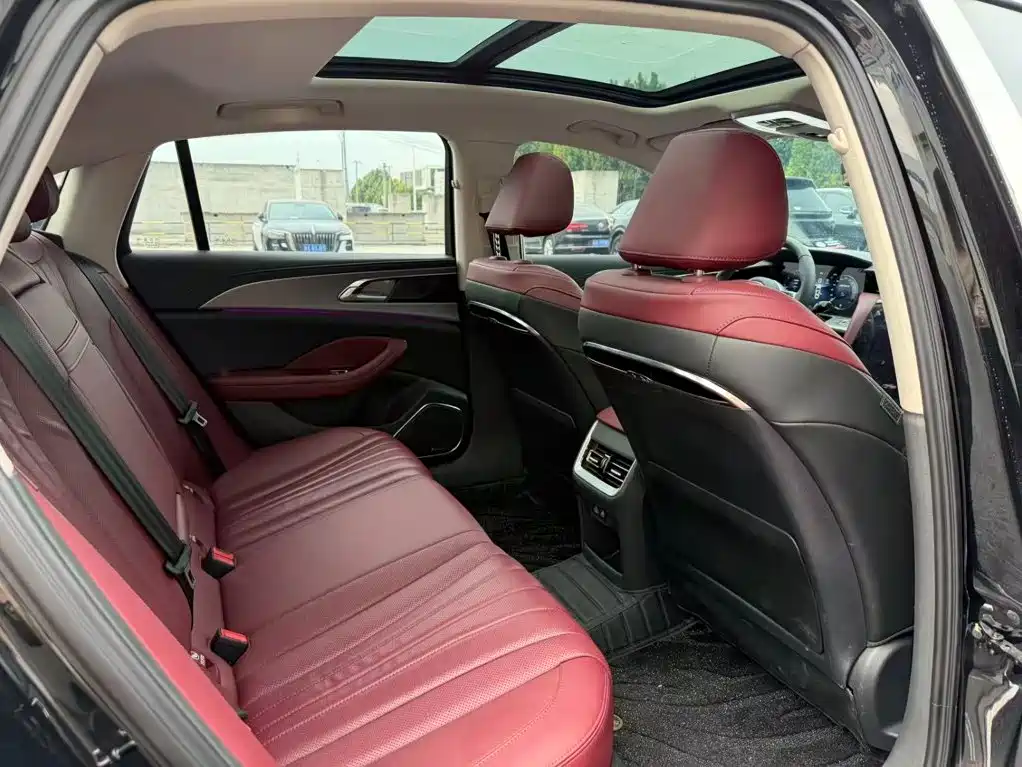 Hongqi Hongqi H5 — миниатюра 11