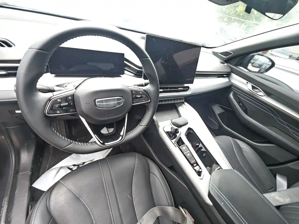 Geely Preface 2025 1.5TD