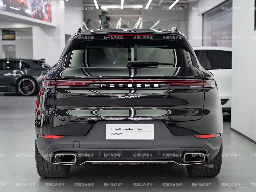 Porsche Cayenne — миниатюра 6