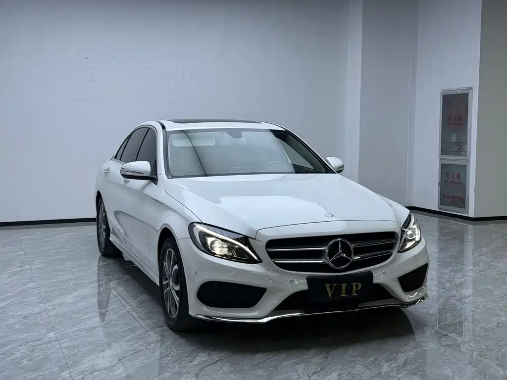 Mercedes-Benz C-Class — миниатюра 3