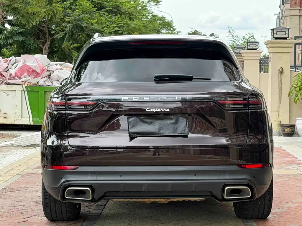 Porsche Cayenne — миниатюра 8