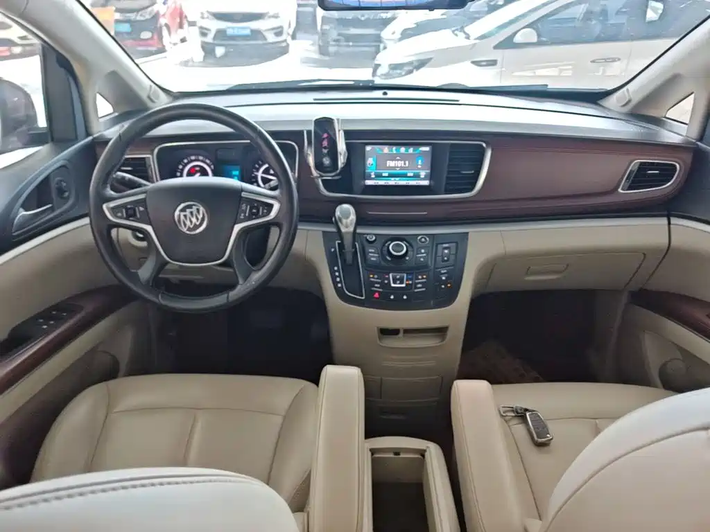 Buick GL8 — миниатюра 10