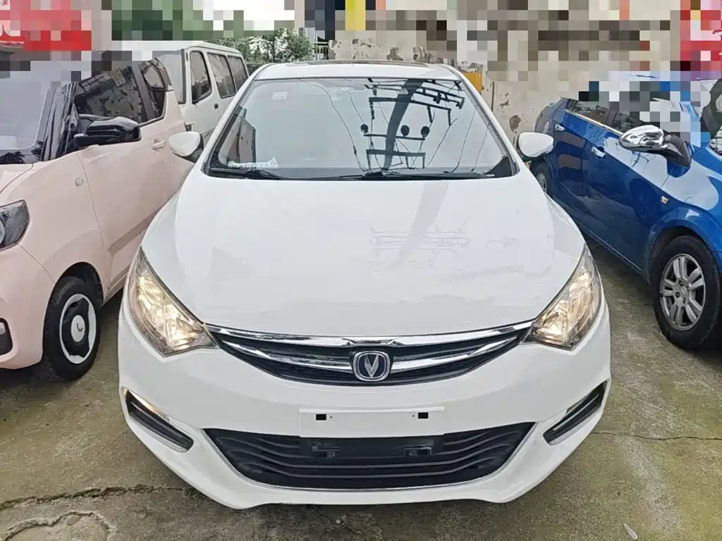 Changan Eado XT — миниатюра 3