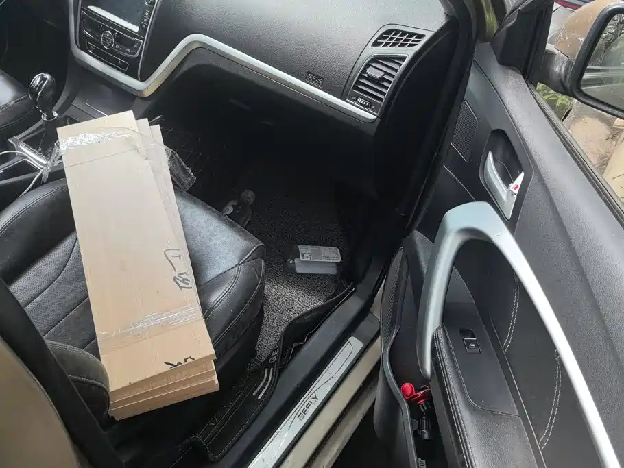 Geely Emgrand 2016 1.5L MT