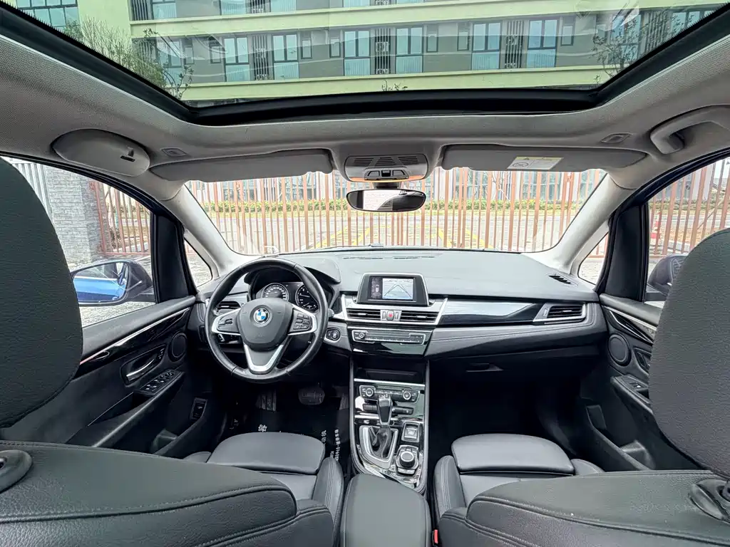 BMW 2 Series Active Tourer 218i Premium Type Sport Package, фото 4