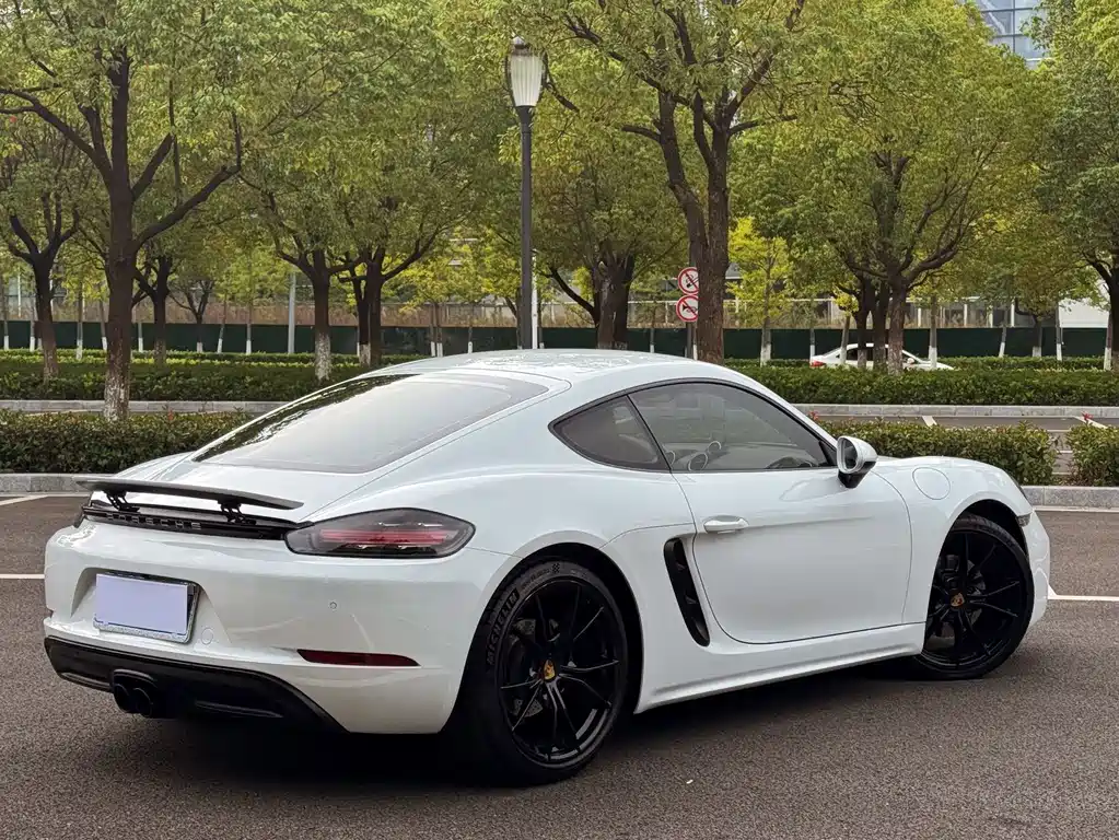 Porsche 718 2018 Cayman 2.0T