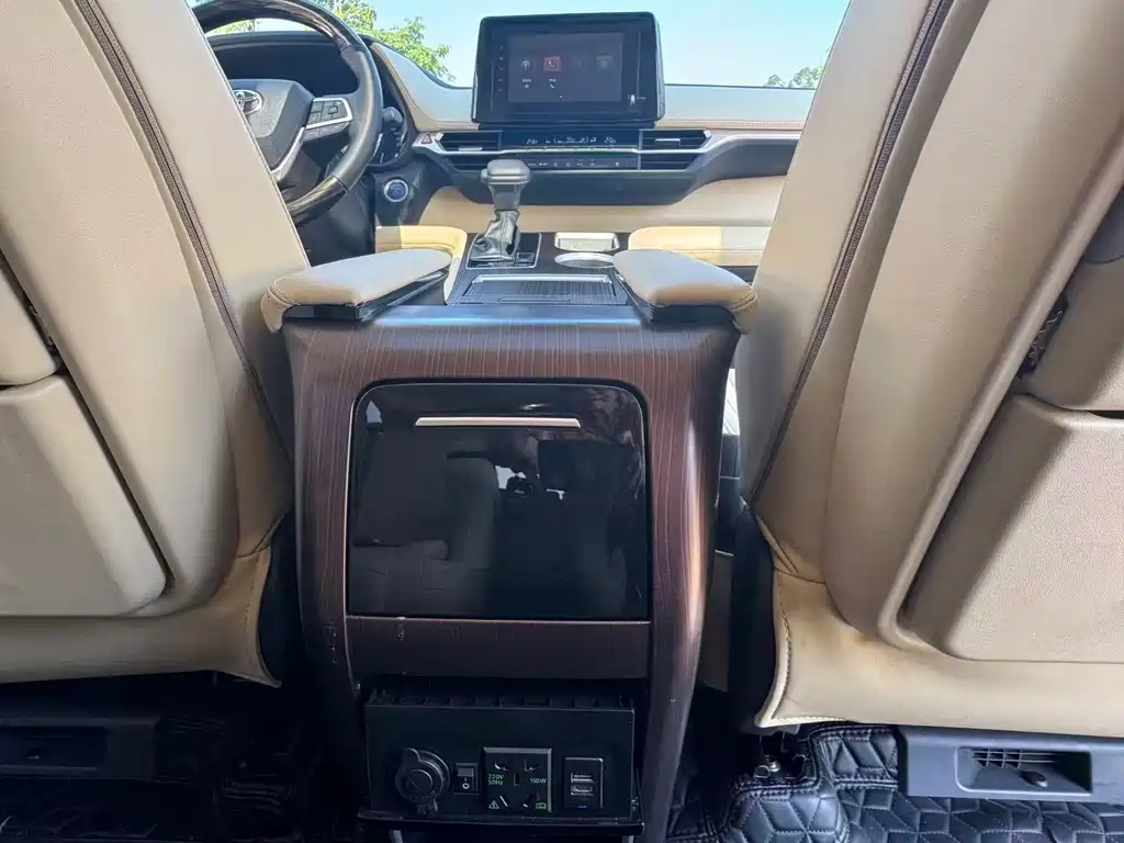 Toyota Sienna — миниатюра 9