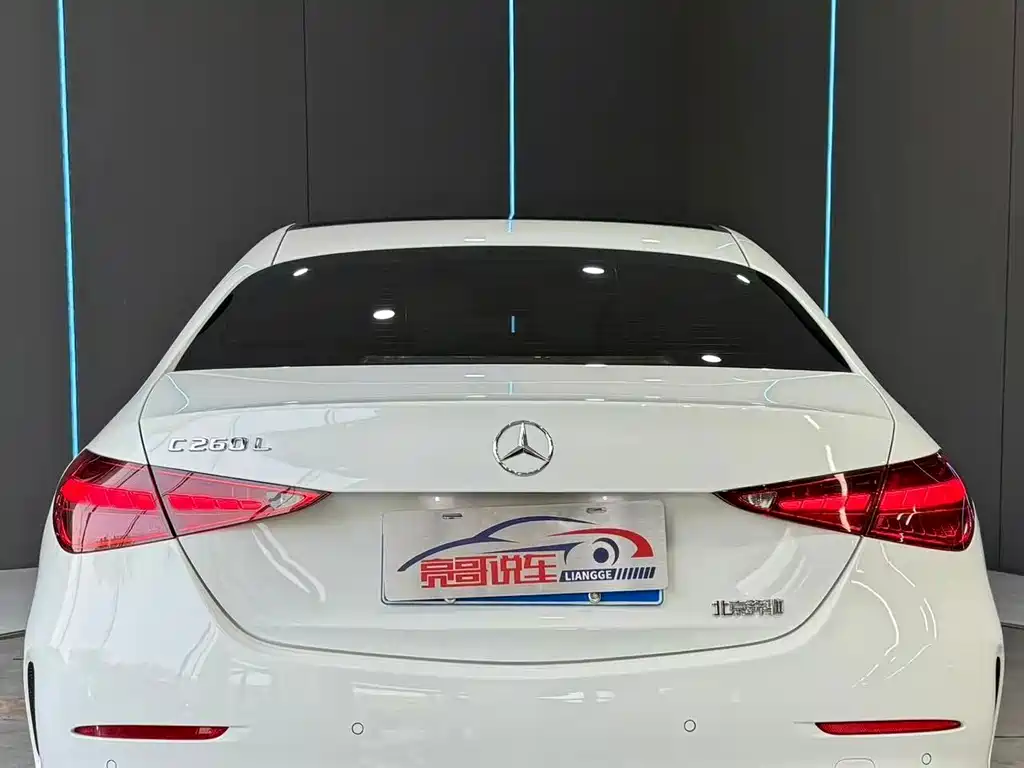 Mercedes-Benz C-Class — миниатюра 7