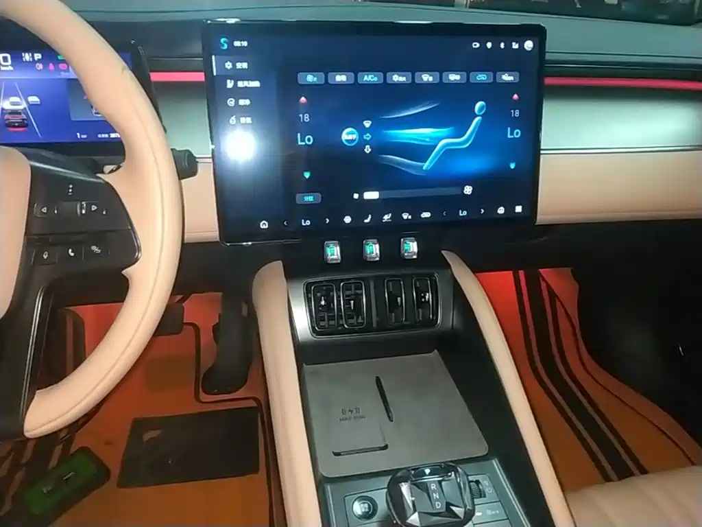BYD L EV — миниатюра 13