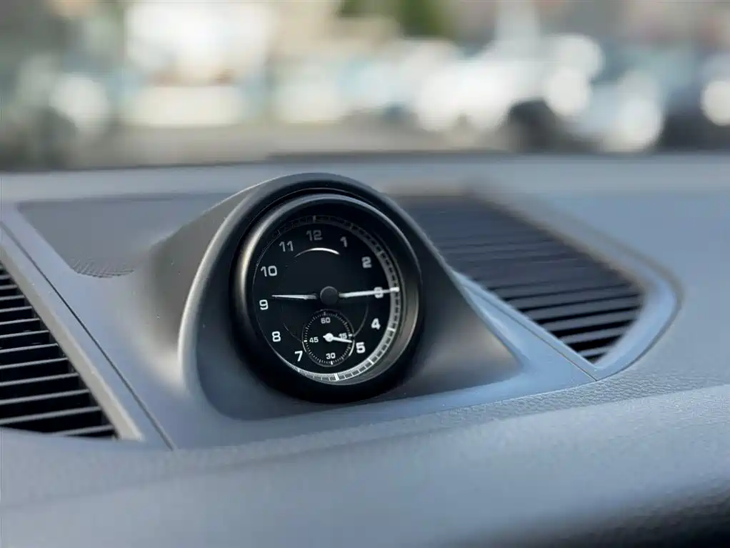 Porsche Macan — миниатюра 13
