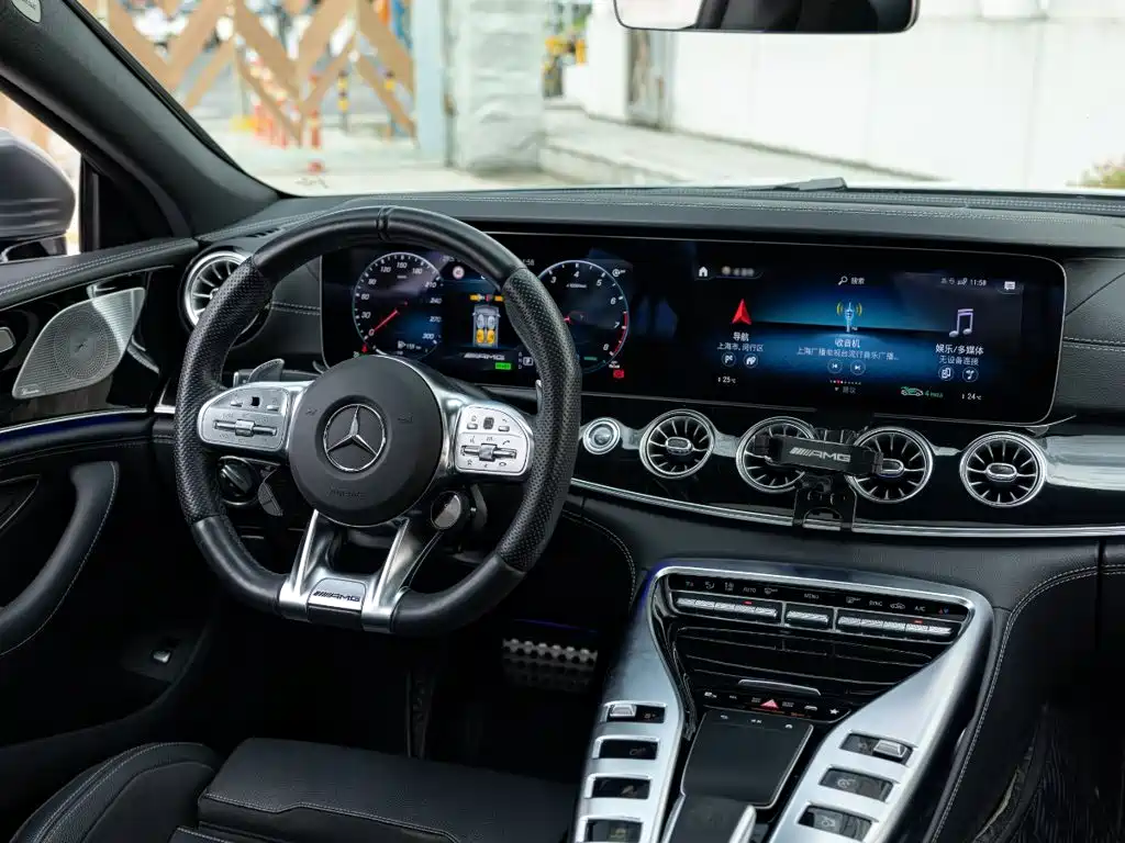 Mercedes-Benz AMG GT — миниатюра 11