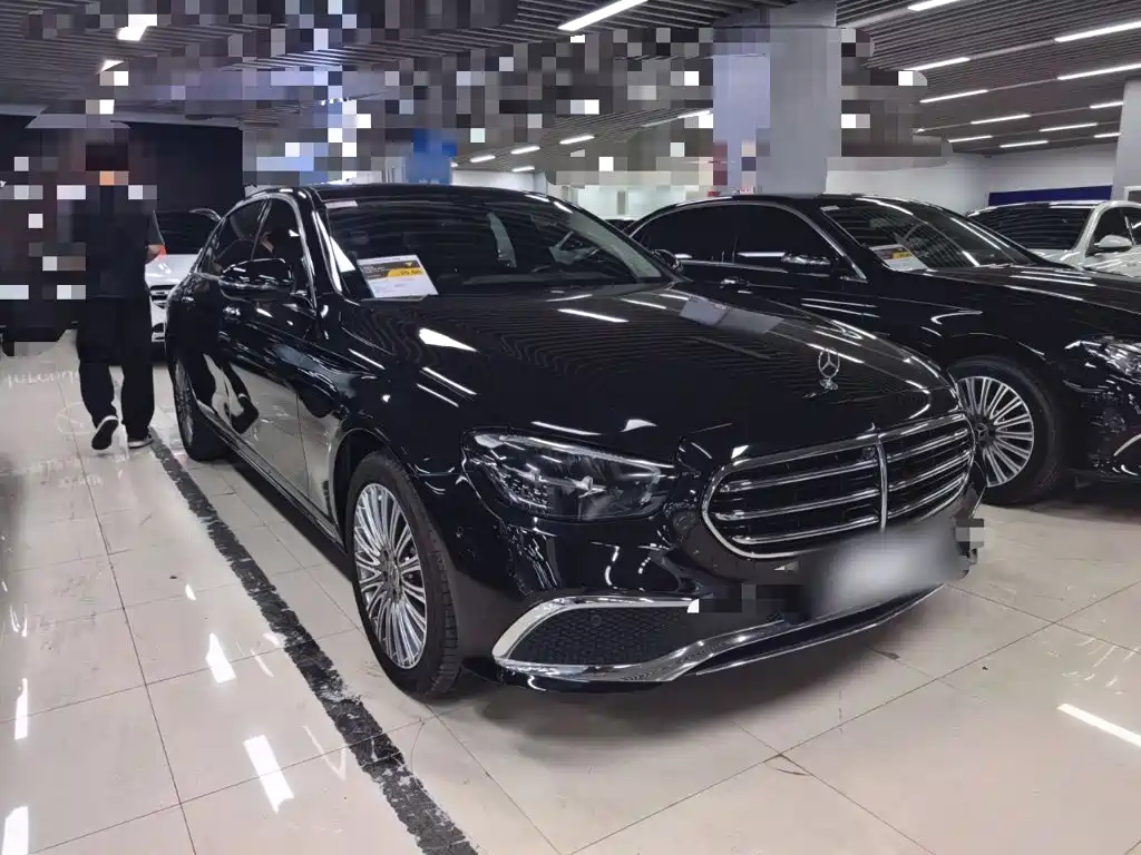Mercedes-Benz E-Class — миниатюра 7