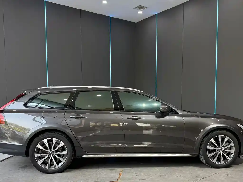 Volvo V90 — миниатюра 4