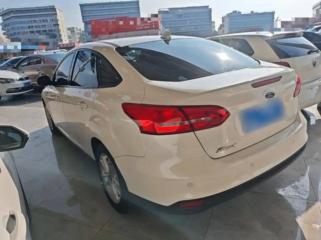 Ford Focus — миниатюра 5
