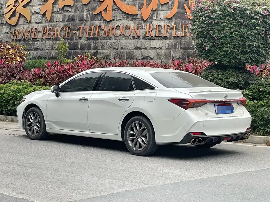 TOYOTA ASIAN DRAGON