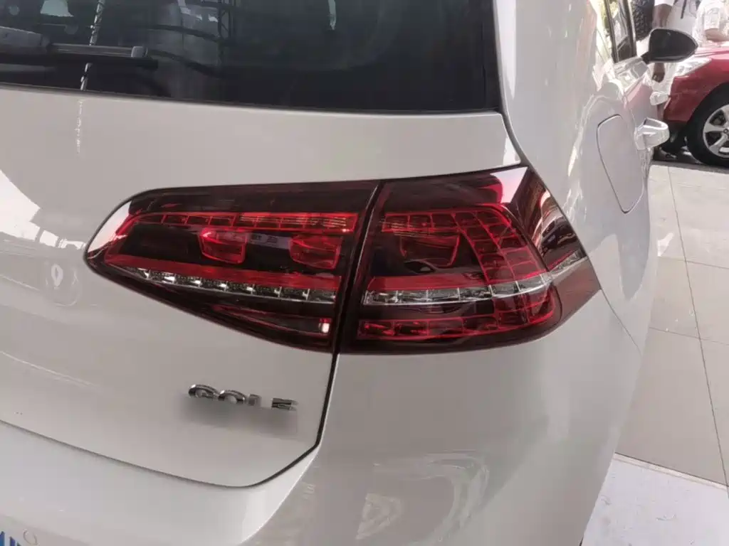 Volkswagen Golf — миниатюра 8