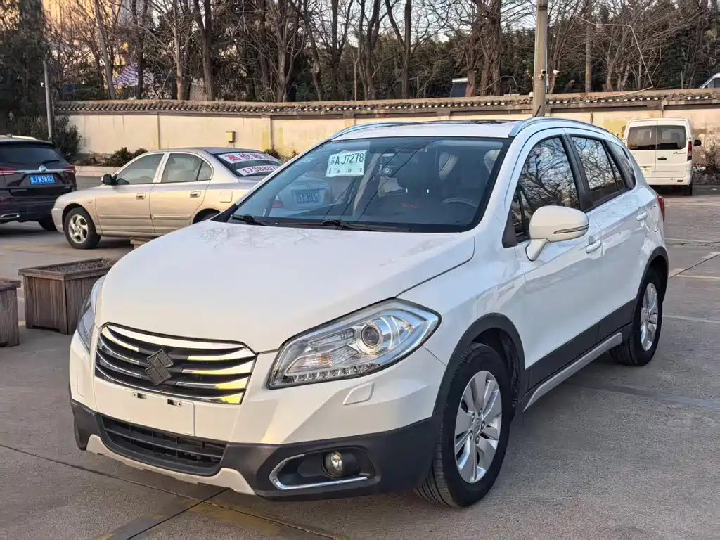 Suzuki S-Cross 2014