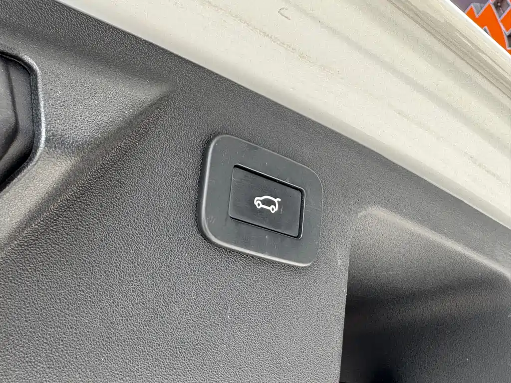 Land Rover Discovery Sport — миниатюра 15