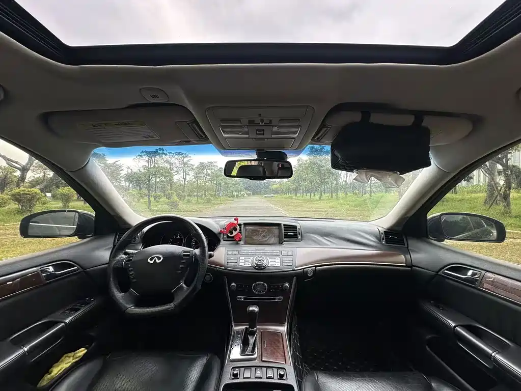 Infiniti M — миниатюра 6