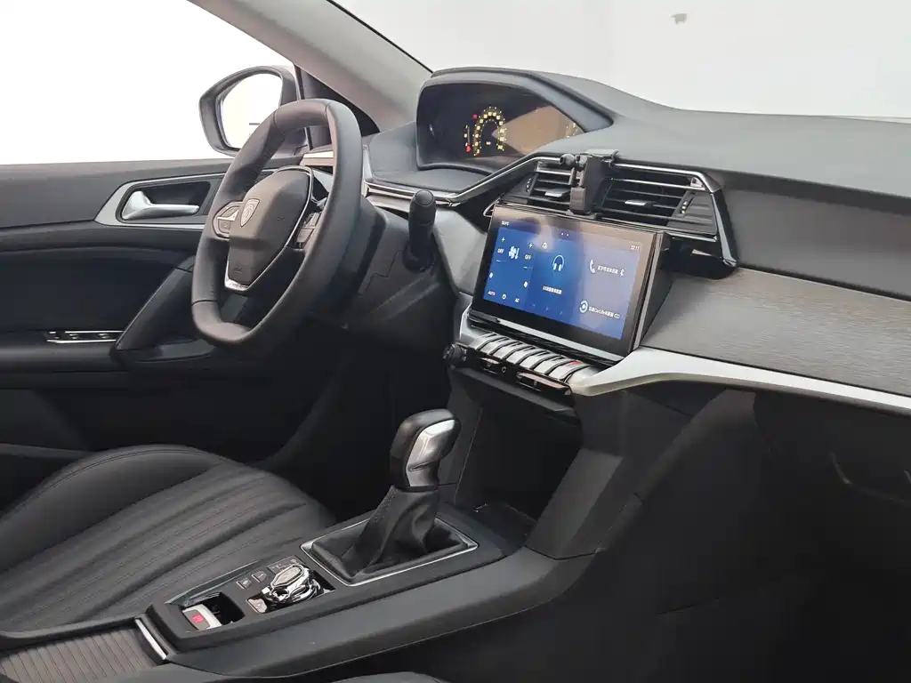 Peugeot 408 — миниатюра 11