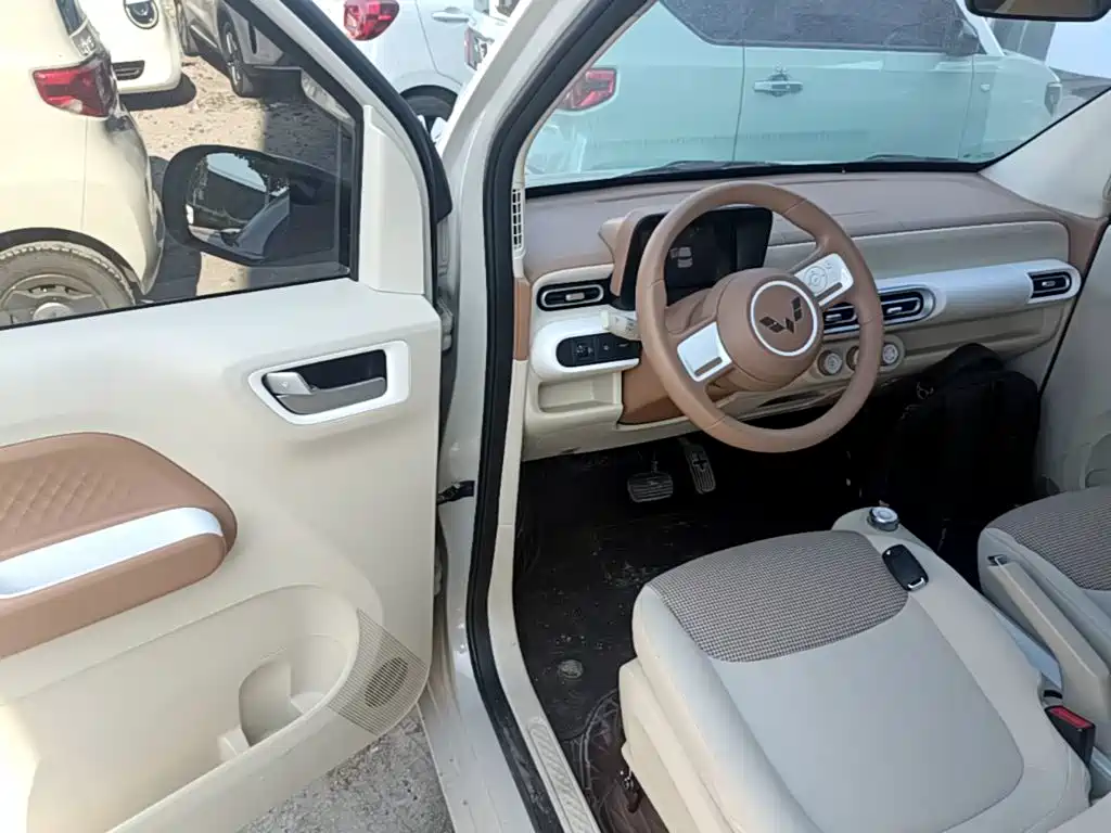 Wuling MINIEV — миниатюра 16