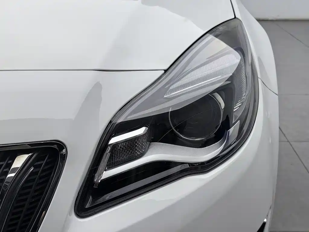 Buick Regal — миниатюра 7