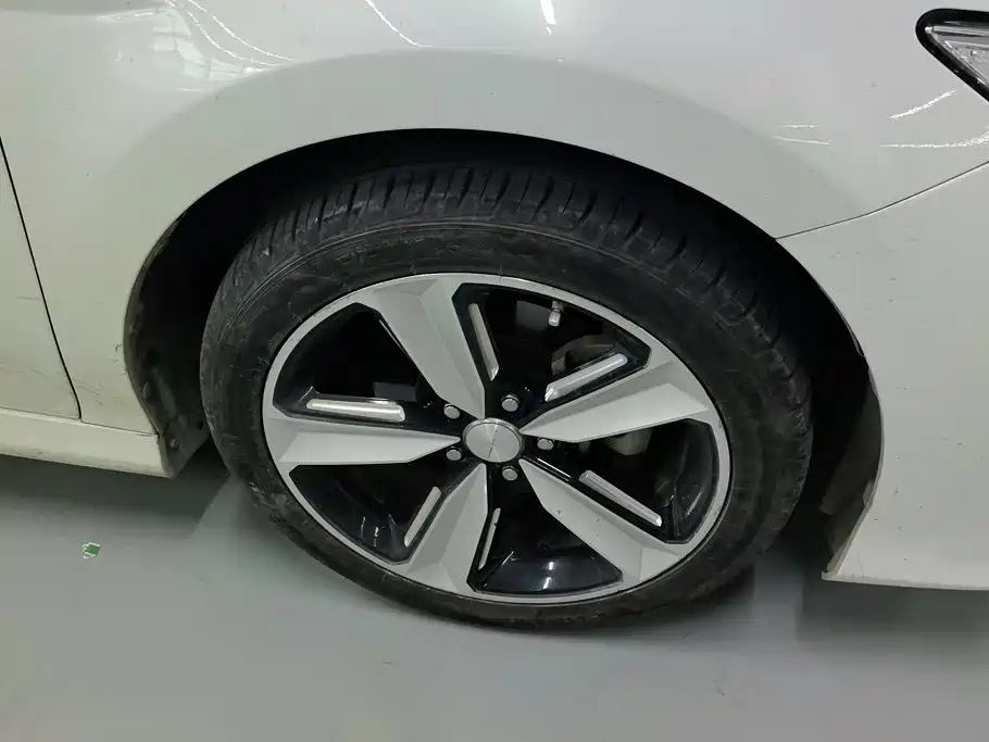 Toyota Camry — миниатюра 6