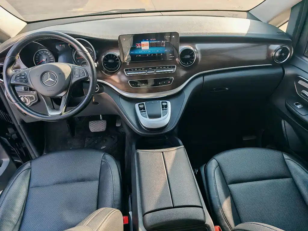 MERCEDES-BENZ V CLASS