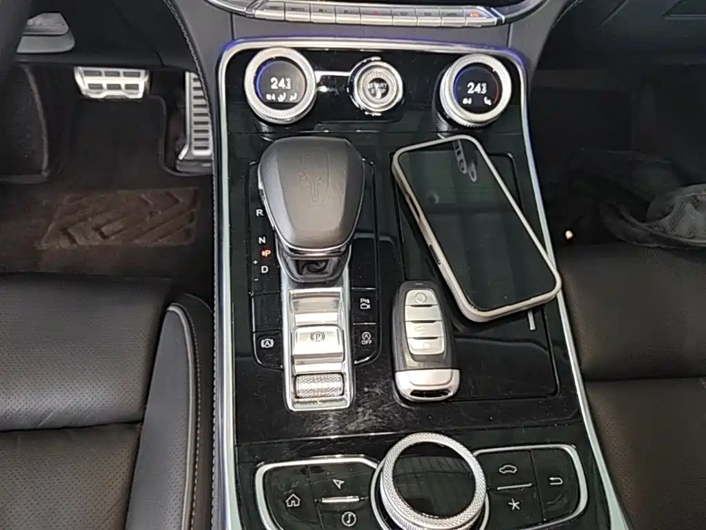 Hongqi Hongqi H9 — миниатюра 14