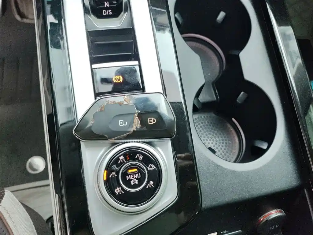 Volkswagen Tavendor 2023 380TSI R-Line