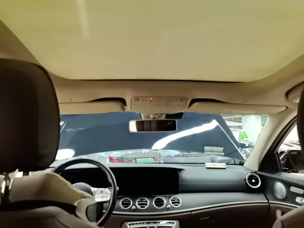 Mercedes-Benz E-Class — миниатюра 18