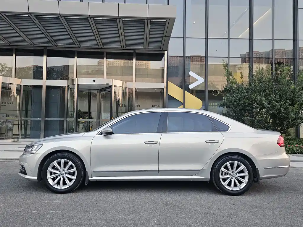 Volkswagen Passat — миниатюра 5