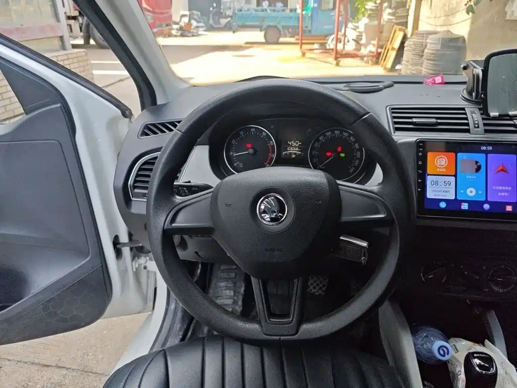 Skoda Fabia — миниатюра 3