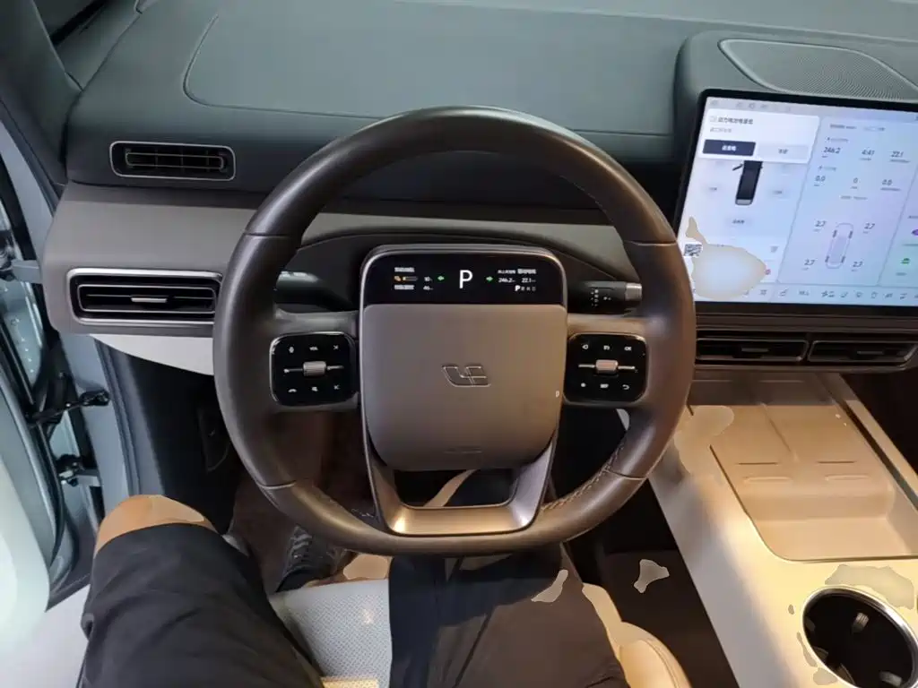 Li Auto Li MEGA — миниатюра 11