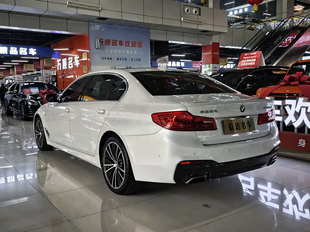 BMW 5 Series — миниатюра 16