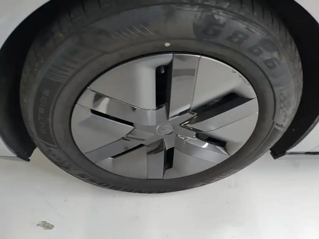 Li Auto Li MEGA — миниатюра 23