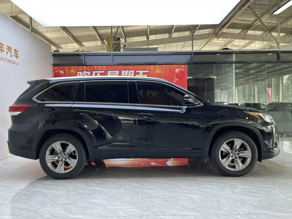Toyota Highlander — миниатюра 6