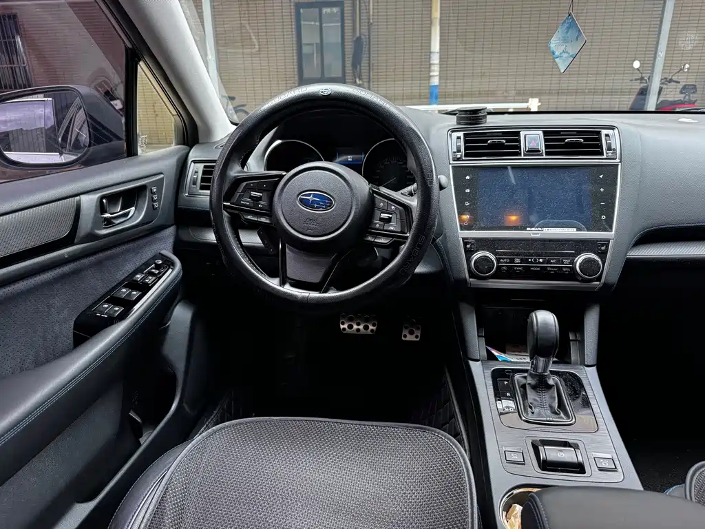 Subaru Legacy — миниатюра 6