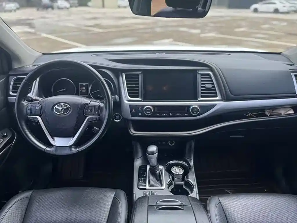 Toyota Highlander — миниатюра 5