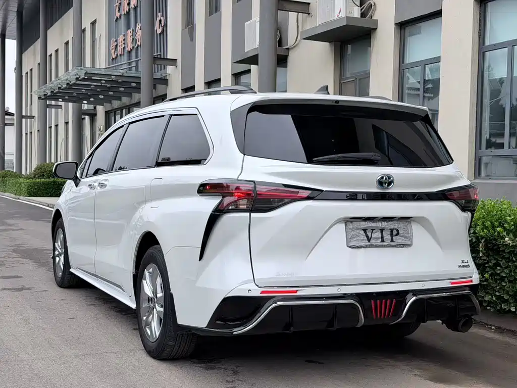Toyota Sienna 2022 2.5L AT